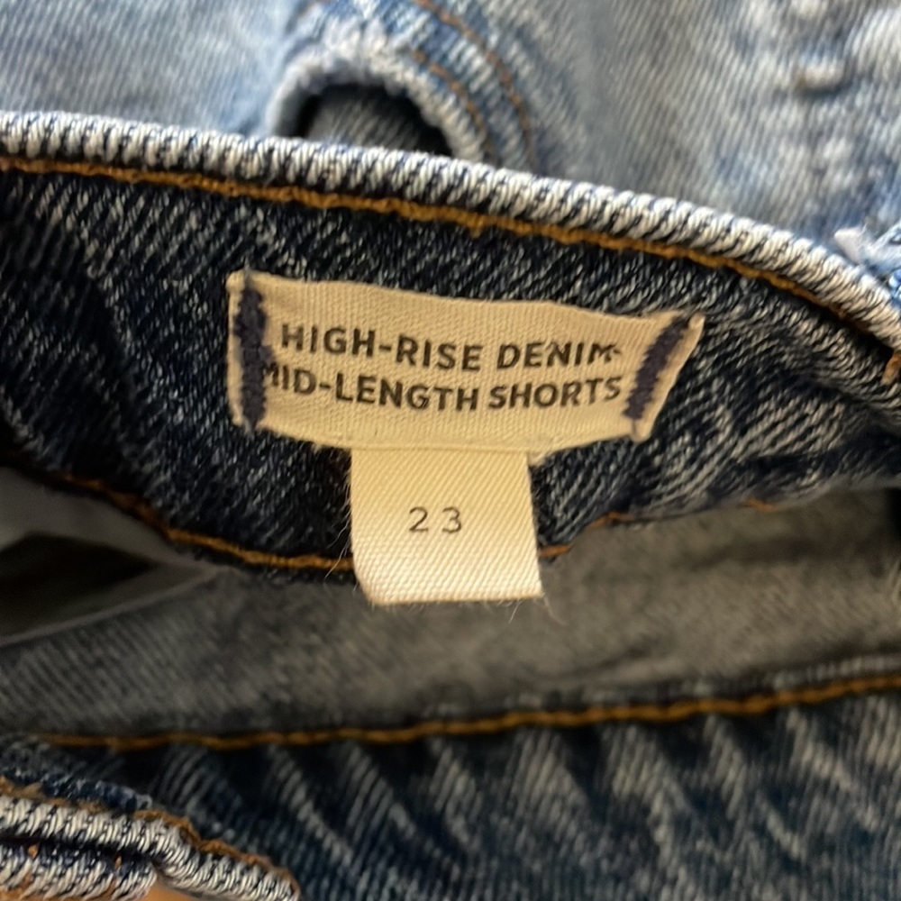 Madewell High-Rise Denim Mid-Length Shorts | Size 23 - Picture 5 of 5